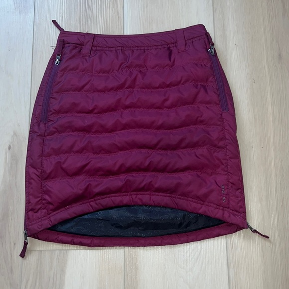 skhoop Dresses & Skirts - Skhoop down short skirt wine Small